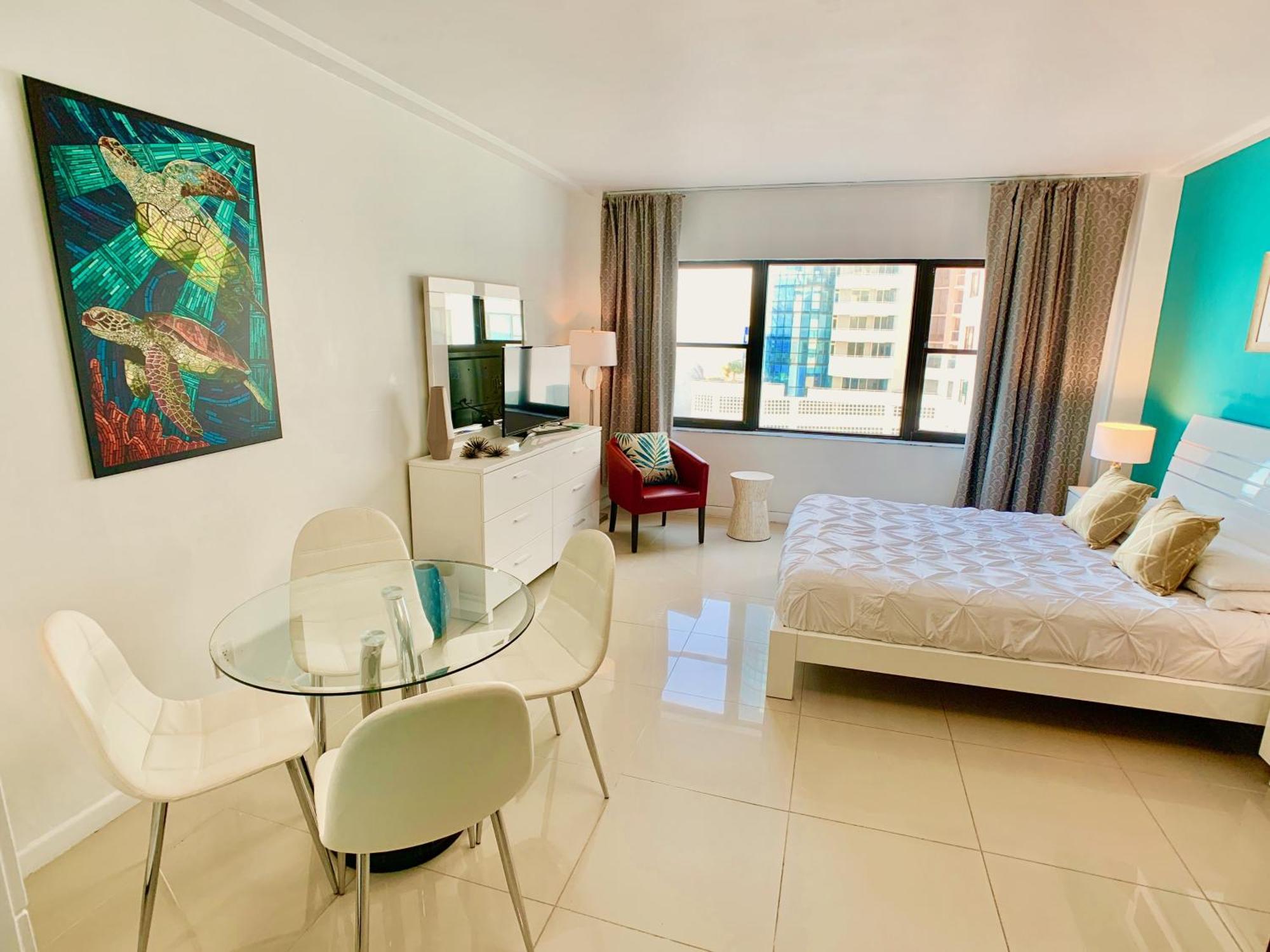 Directly On The Beach With Pool & Ocean View Miami Beach Exterior photo