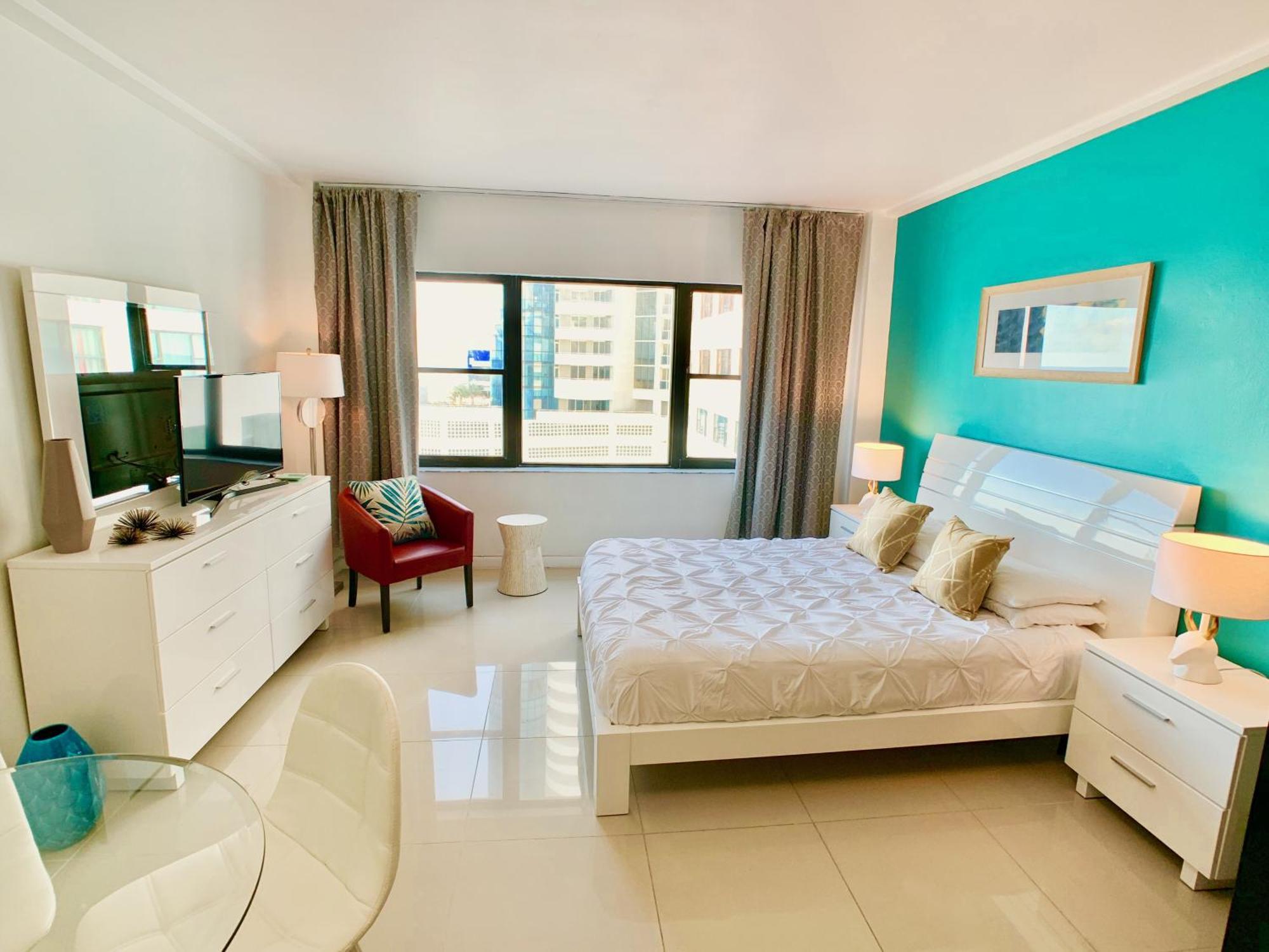 Directly On The Beach With Pool & Ocean View Miami Beach Exterior photo