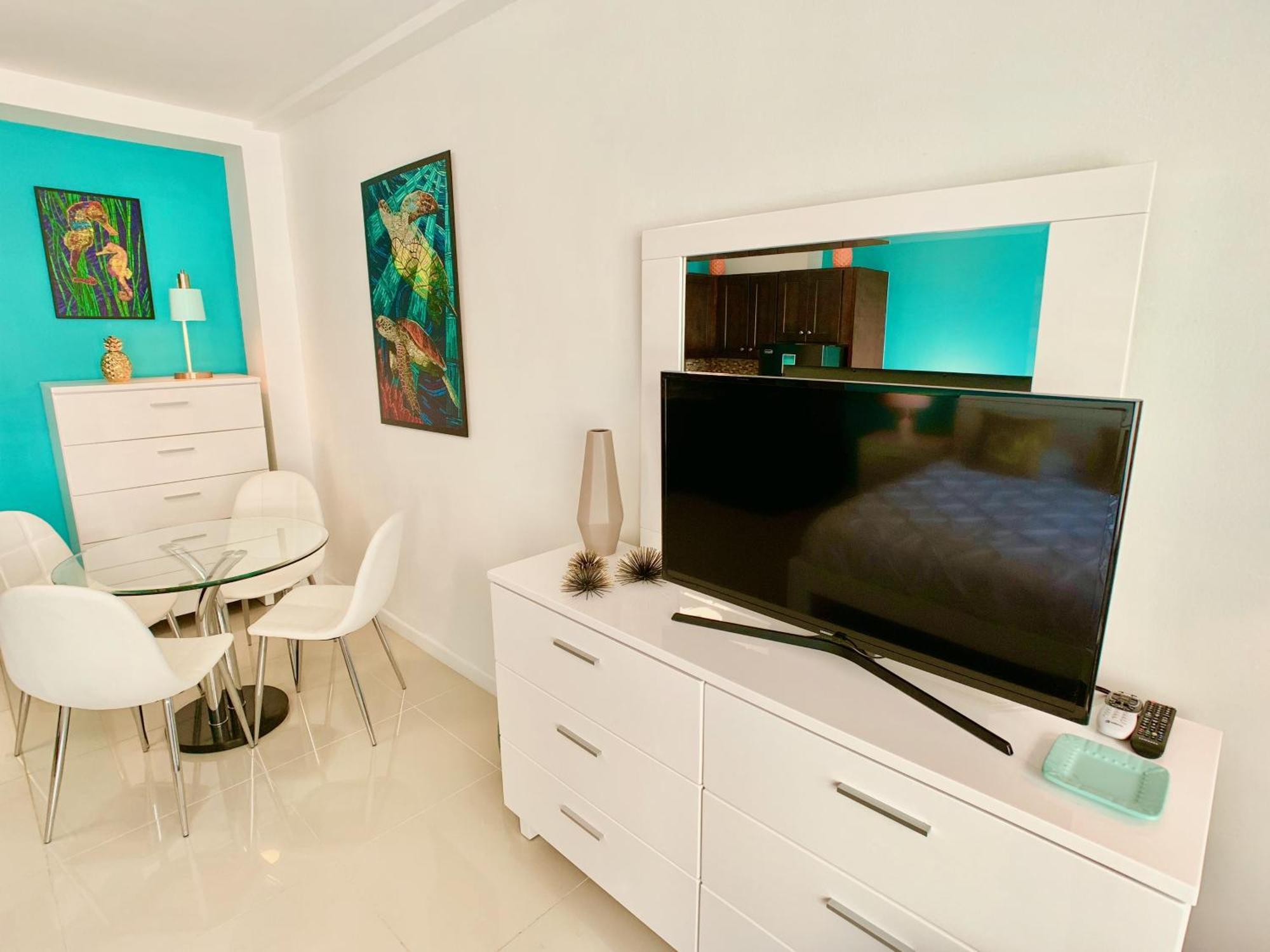 Directly On The Beach With Pool & Ocean View Miami Beach Exterior photo
