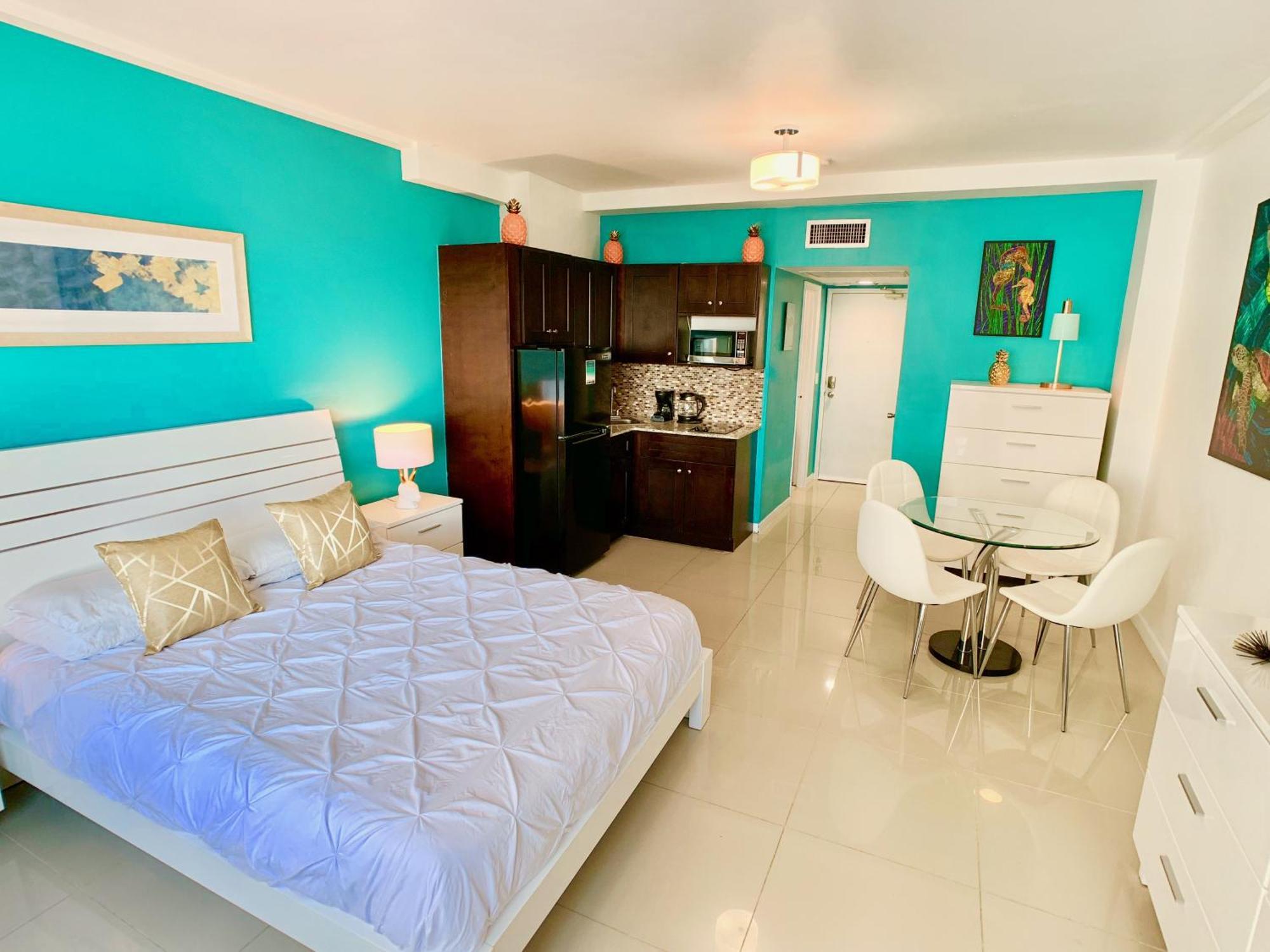 Directly On The Beach With Pool & Ocean View Miami Beach Exterior photo