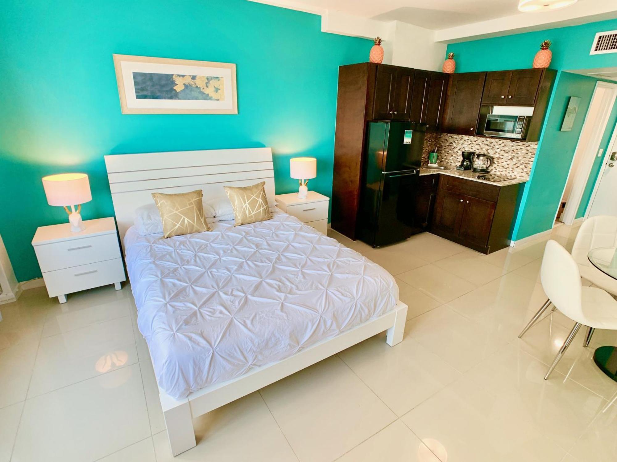 Directly On The Beach With Pool & Ocean View Miami Beach Exterior photo